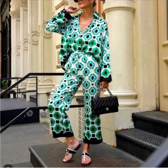 Zara geometric print pant size M EUC - Picture 9 of 9